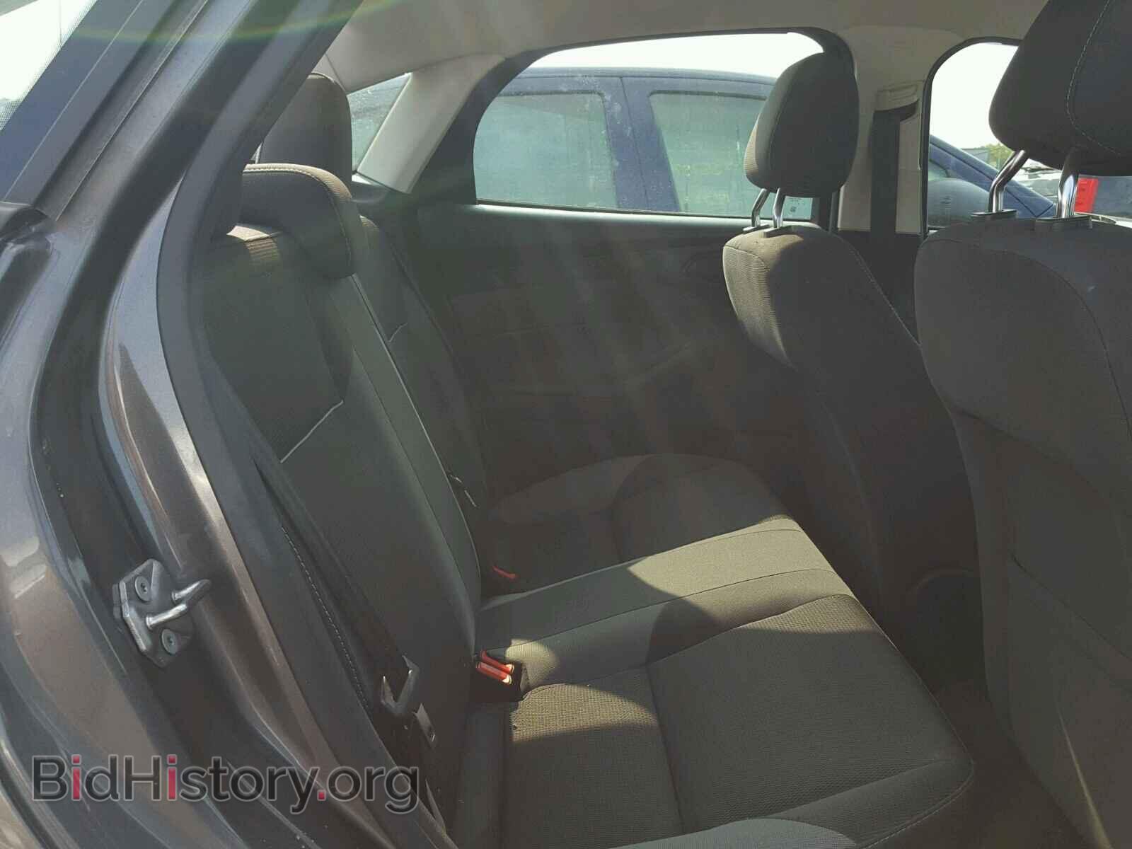 2012 Ford FOCUS (VIN 1FAHP3F24CL360969) — photo 6 of 10