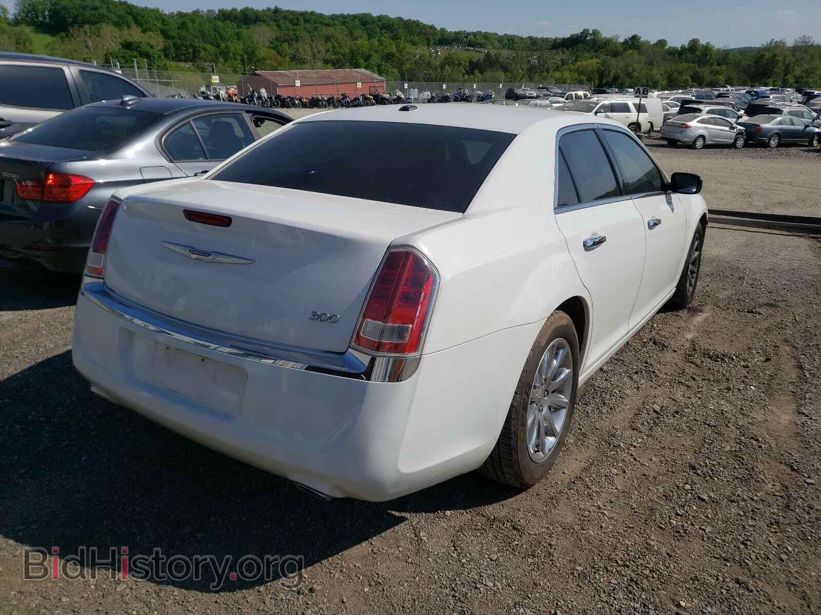 2012 CHRYSLER 300 - VIN: 2C3CCACG7CH310802 - Фото 4