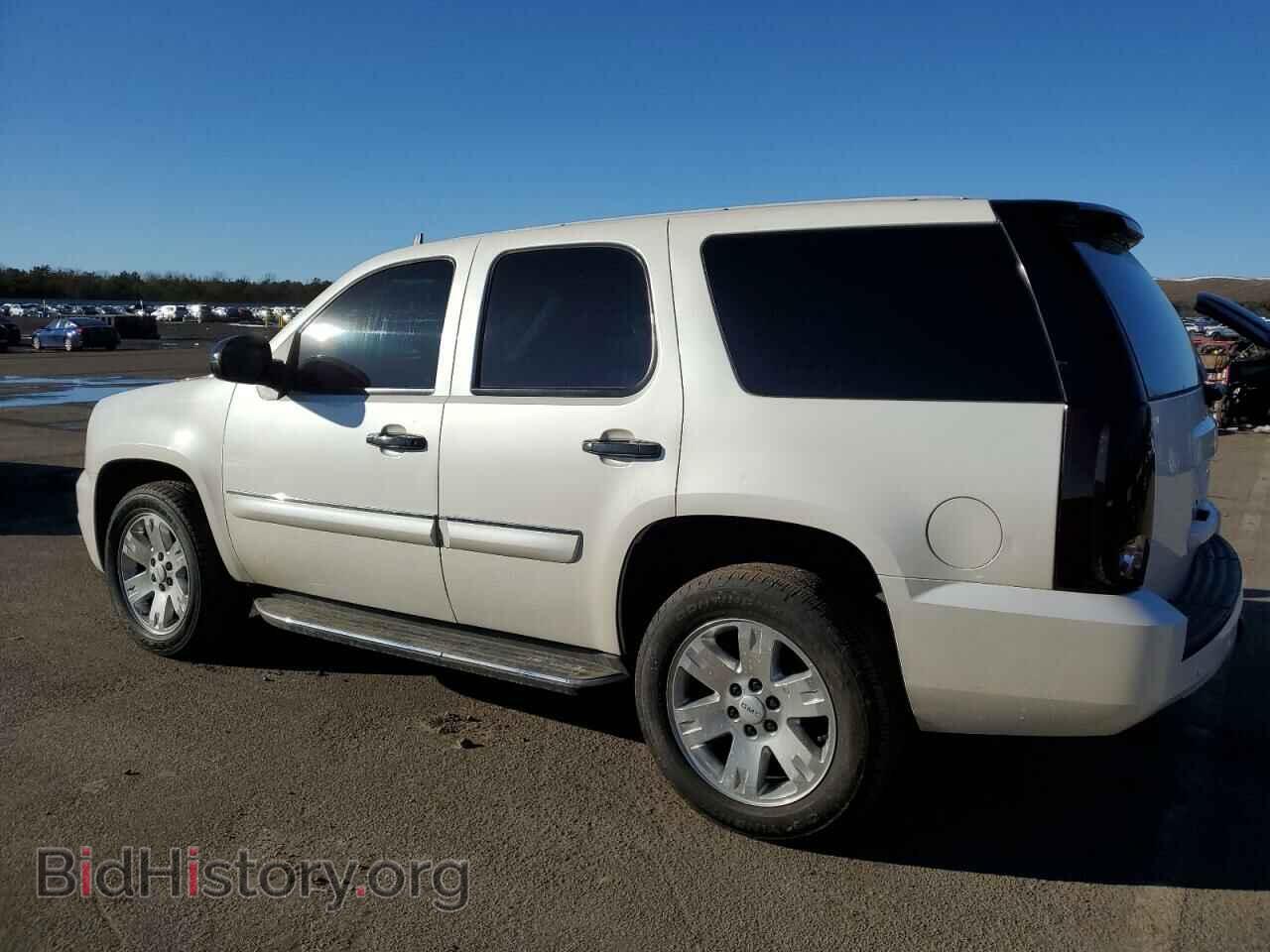2008 GMC YUKON - VIN: 1GKFK13048R195909 - Фото 2