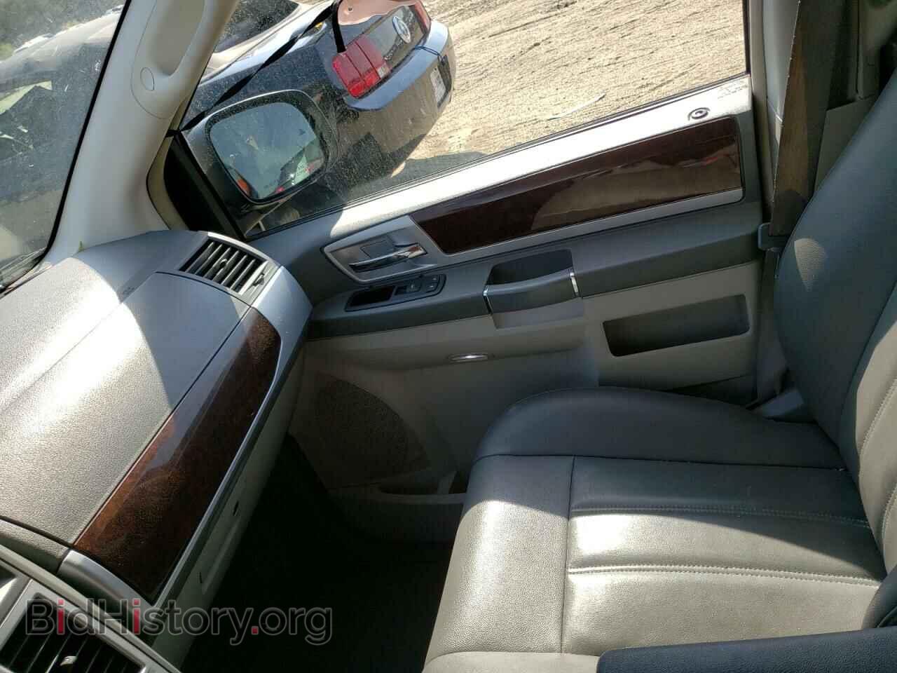 2010 CHRYSLER MINIVAN - VIN: 2A4RR5DX2AR148251 - Photo 5