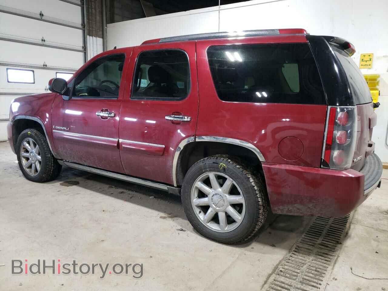 2008 GMC YUKON - VIN: 1GKFK63828J172310 - Фото 2