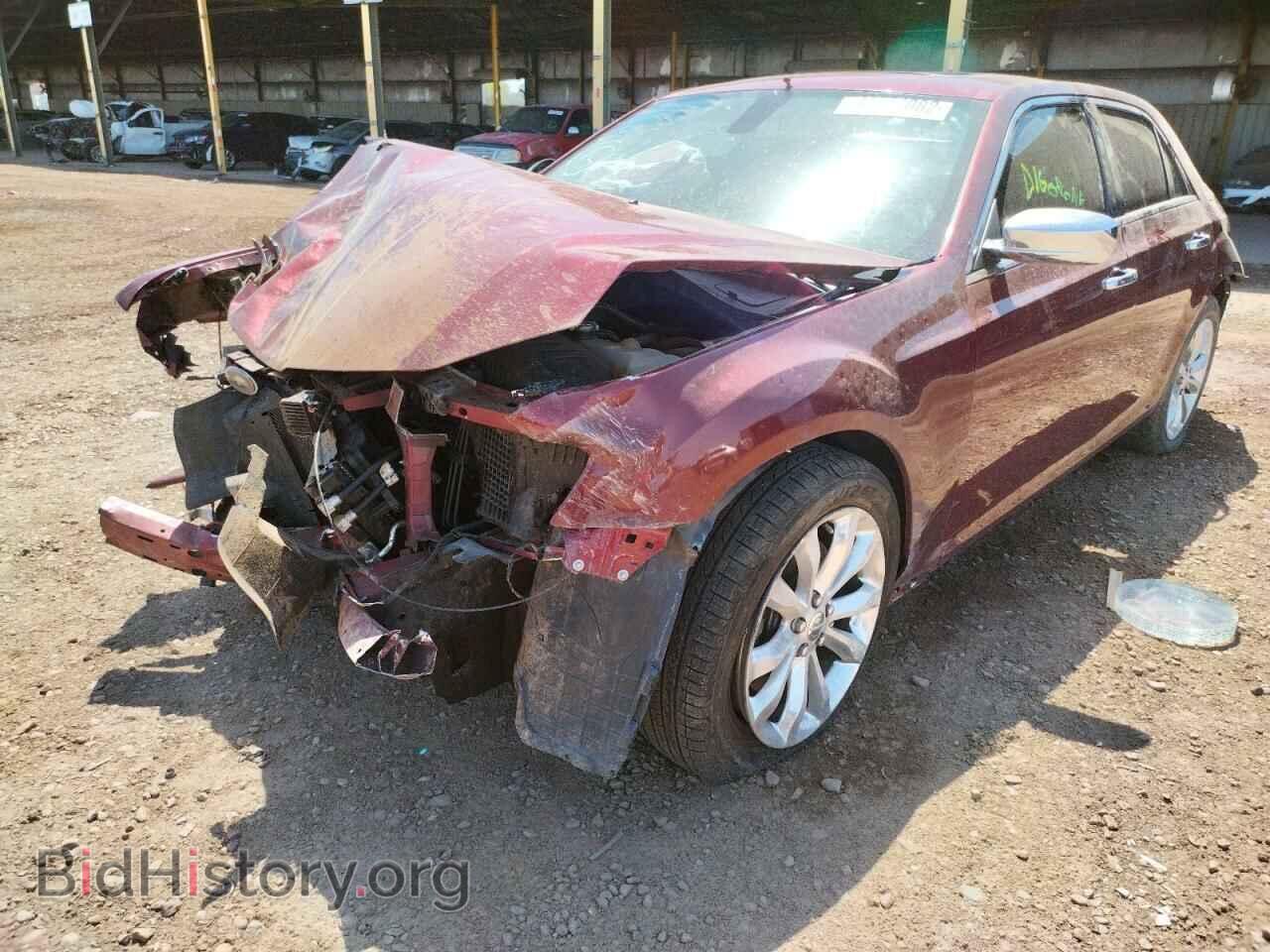 2019 CHRYSLER 300 - VIN: 2C3CCAKG2KH560335 - Фото 2