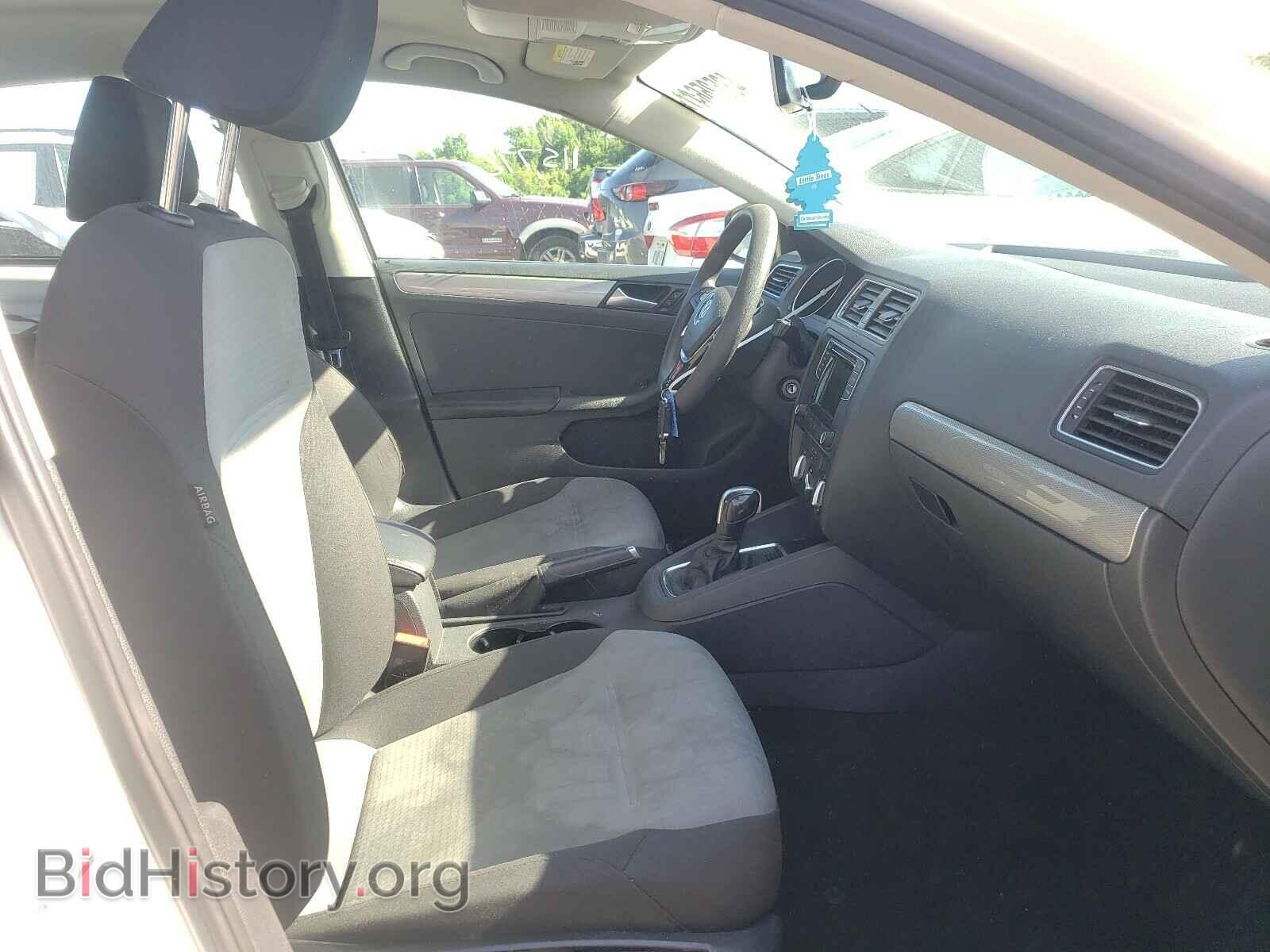 2017 VOLKSWAGEN JETTA - VIN: 3VW2B7AJ0HM235460 - Фото 5