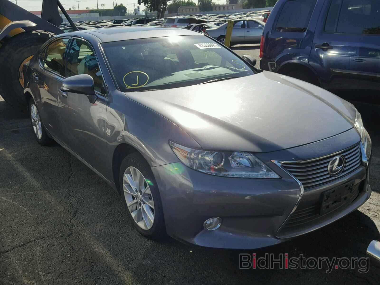 Фотография JTHBW1GG4F2096842 - LEXUS ES300 2015