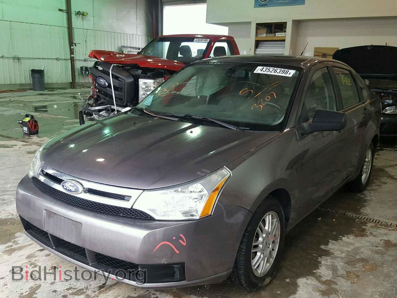 2011 FORD FOCUS SE - VIN: 1FAHP3FN8BW103207 - Фото 2