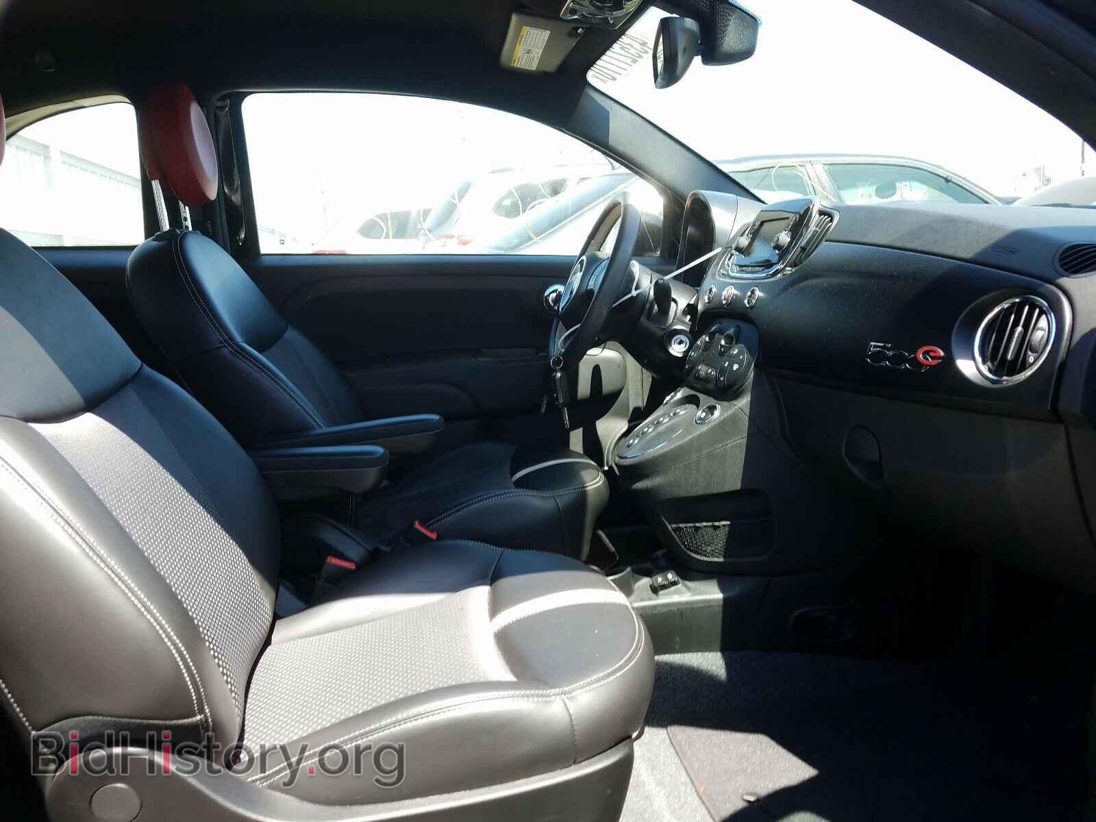 2017 FIAT 500 - VIN: 3C3CFFGE5HT704536 - Фото 5