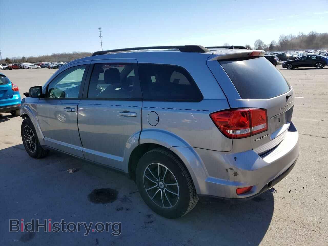 2019 DODGE JOURNEY - VIN: 3C4PDCBB2KT719372 - Фото 2
