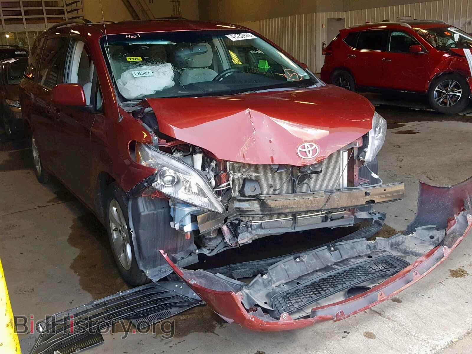 Photo 5TDKK3DC2DS349673 - TOYOTA SIENNA LE 2013