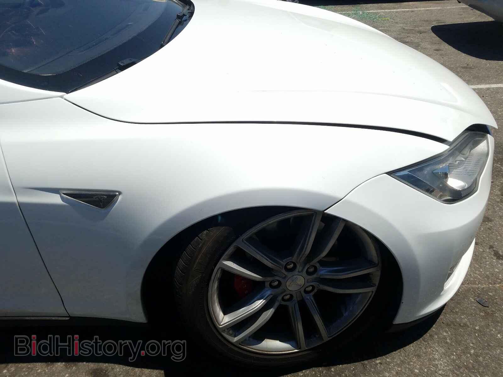 2014 TESLA MODEL S - VIN: 5YJSA1H16EFP35700 - Фото 9