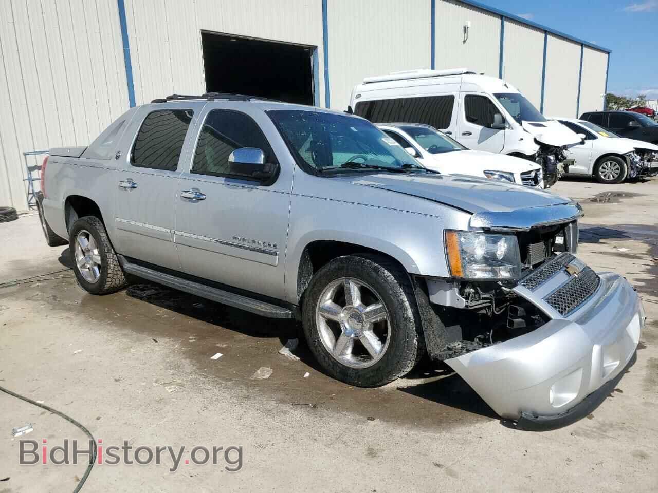 2013 CHEVROLET AVALANCHE - VIN: 3GNMCGE04DG303415 - Фото 4