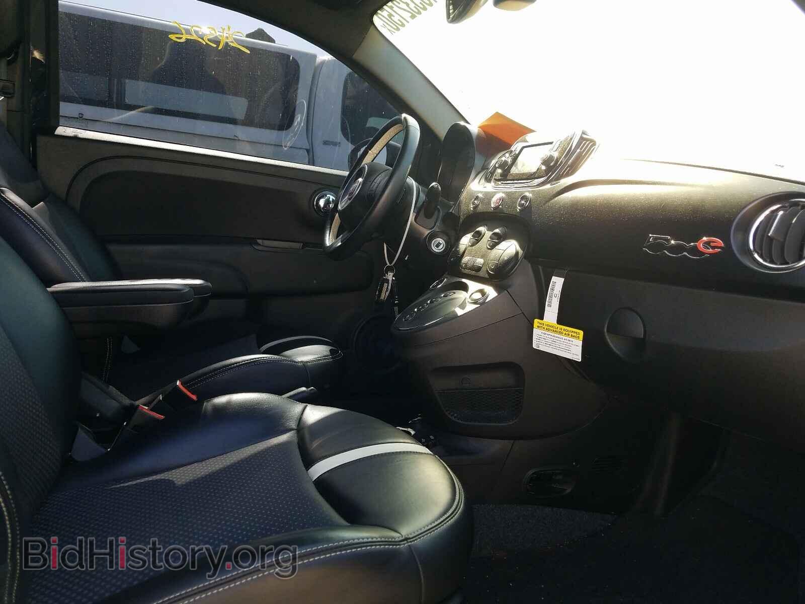 2017 FIAT 500 - VIN: 3C3CFFGEXHT661523 - Photo 5