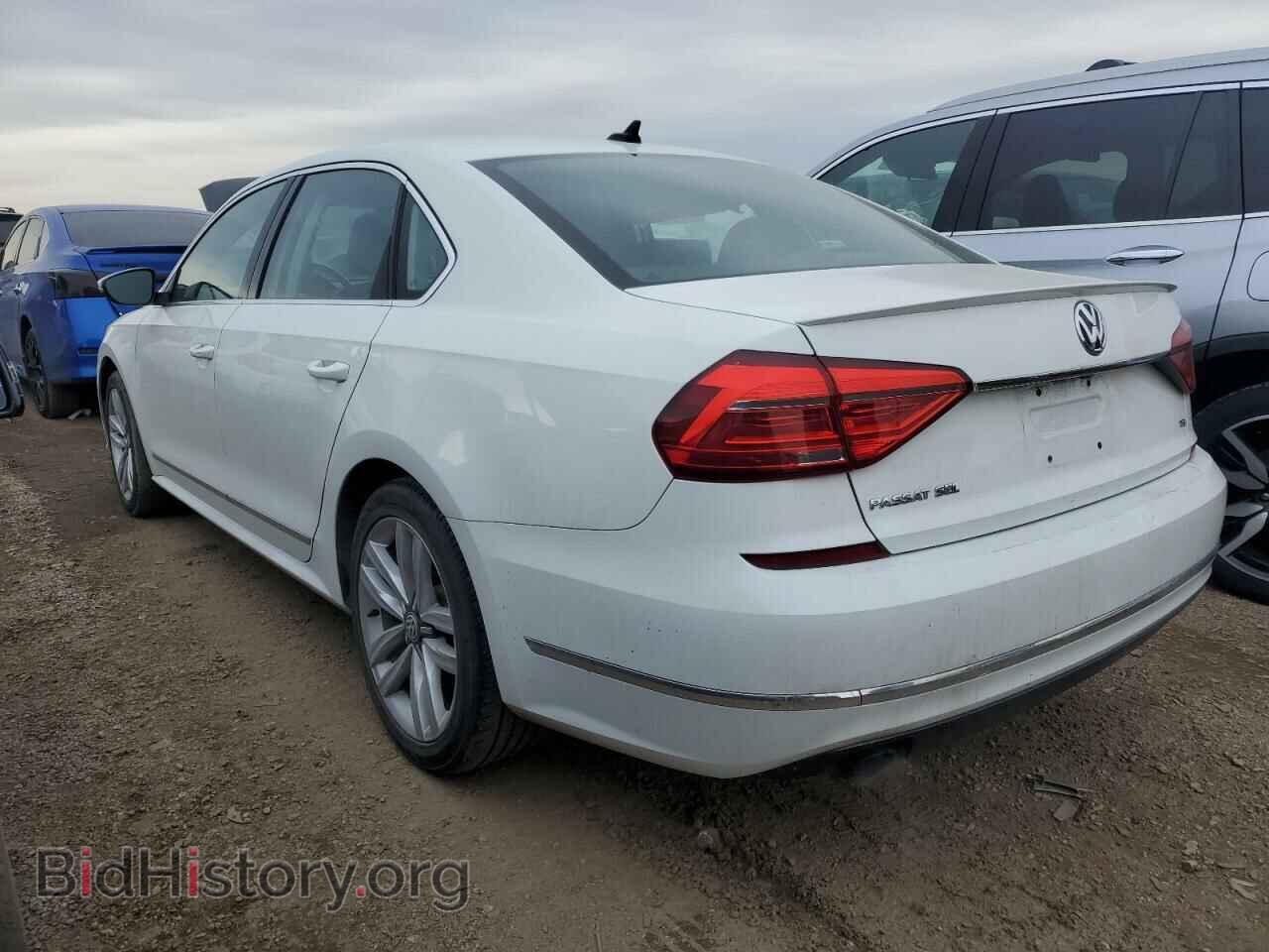 2016 VOLKSWAGEN PASSAT - VIN: 1VWCT7A32GC054573 - Фото 2