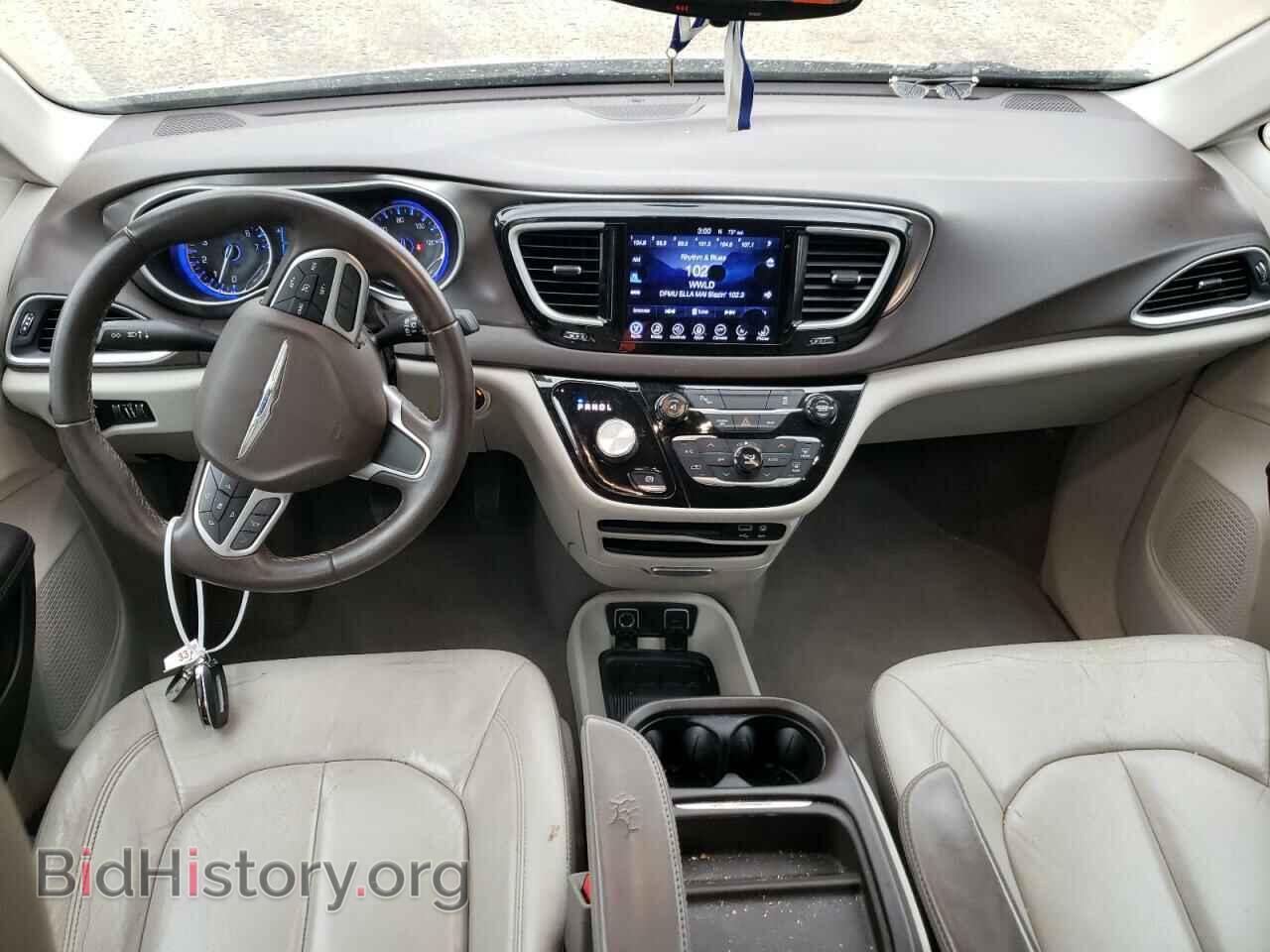 2017 CHRYSLER PACIFICA - VIN: 2C4RC1BG0HR583752 - Photo 8