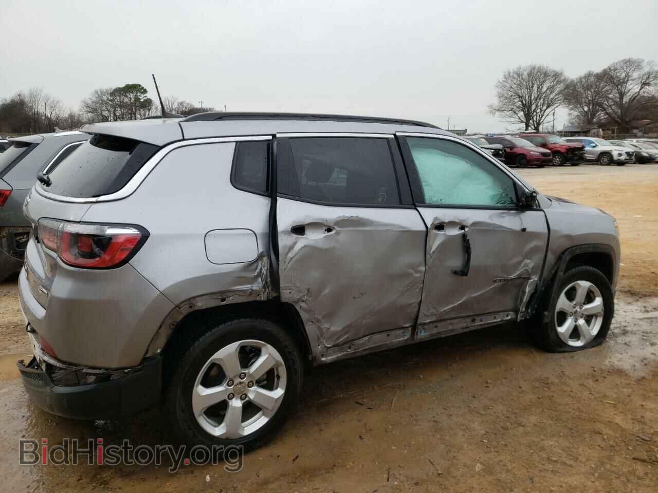 2019 JEEP COMPASS - VIN: 3C4NJDBB3KT671855 - Фото 3