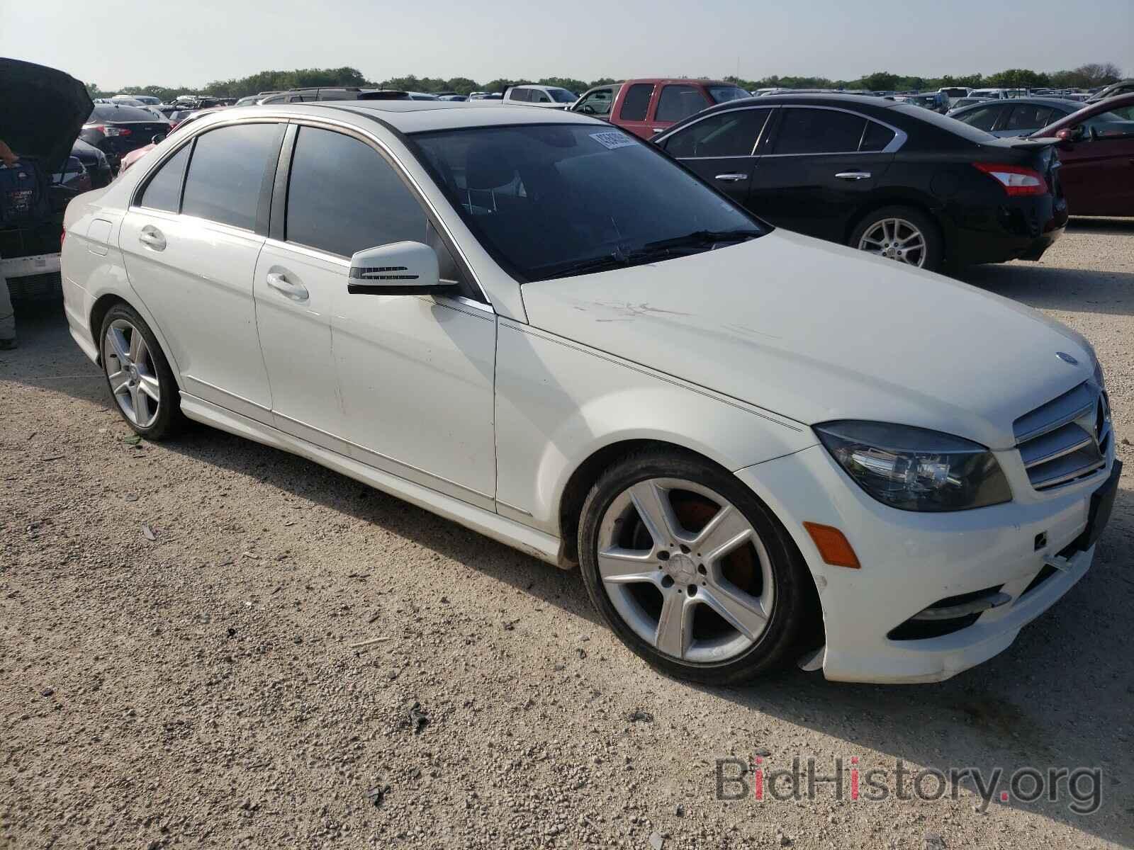 Photo WDDGF5EBXBA528569 - MERCEDES-BENZ C CLASS 2011