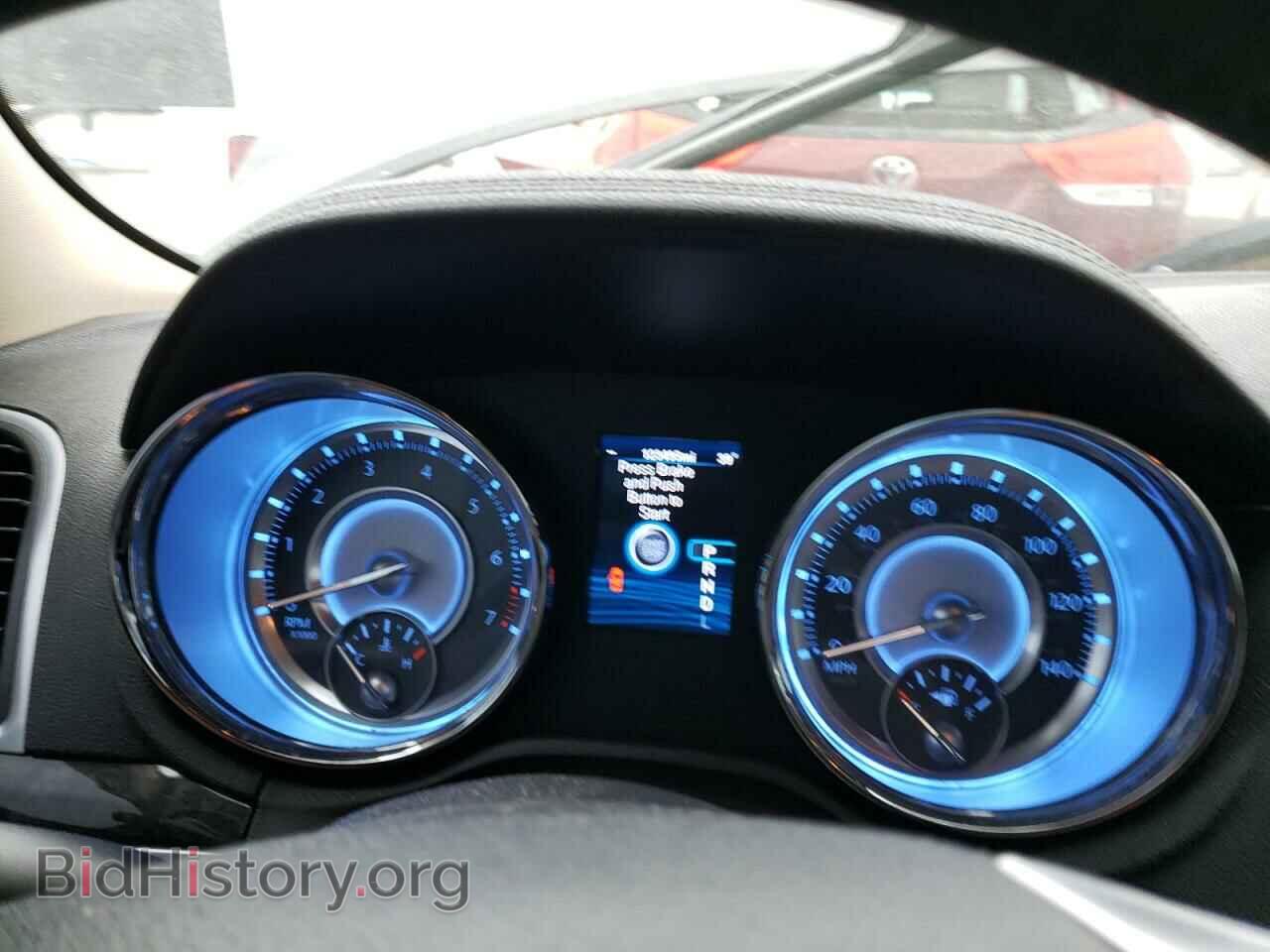 2014 CHRYSLER 300 - VIN: 2C3CCAAG1EH127739 - Фото 9