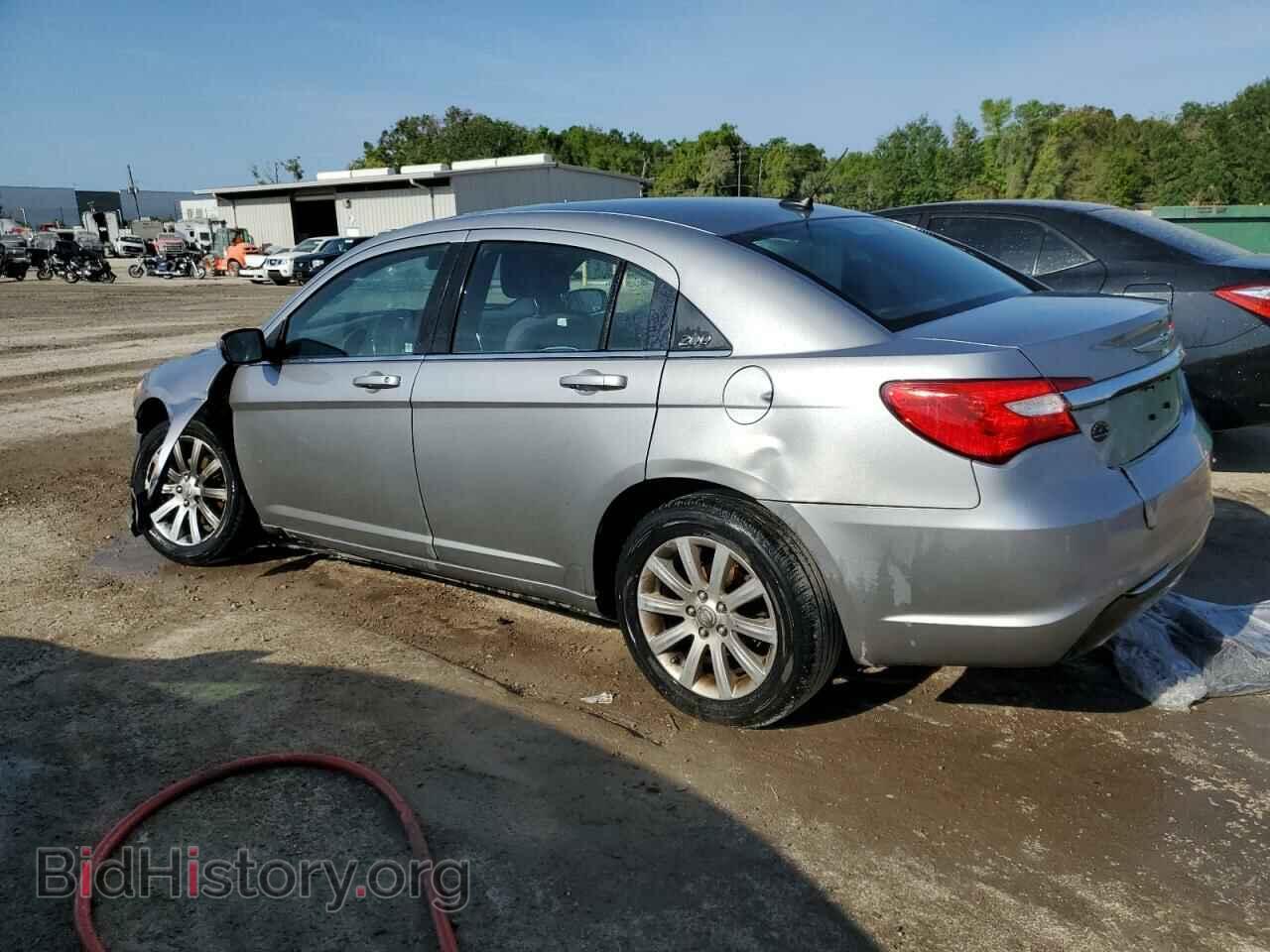 2013 CHRYSLER 200 - VIN: 1C3CCBBB7DN509837 - Фото 2