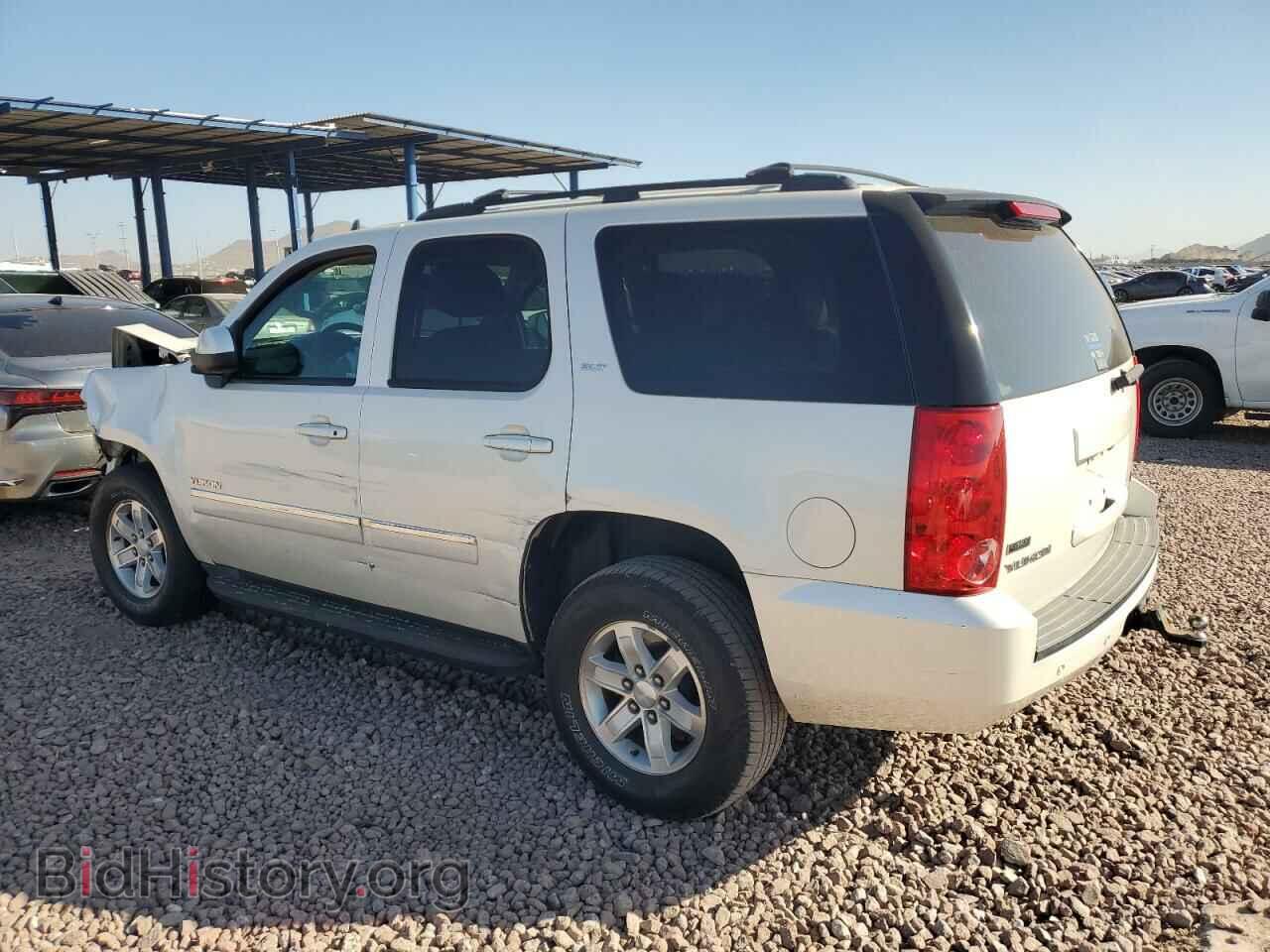 2011 GMC YUKON - VIN: 1GKS2CE05BR371610 - Фото 2