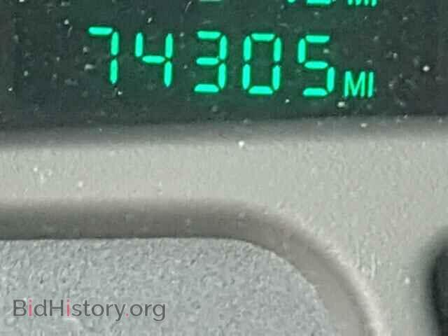 2004 CADILLAC DEVILLE - VIN: 1G6KD54Y64U160654 - Photo 8