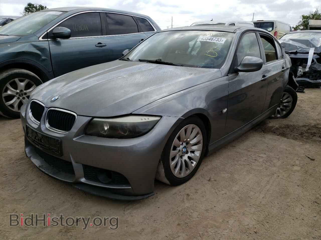 Фотография WBAPH73529A172607 - BMW 3 SERIES 2009