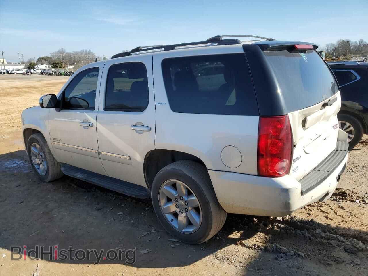 2011 GMC YUKON - VIN: 1GKS1CE06BR284107 - Фото 2