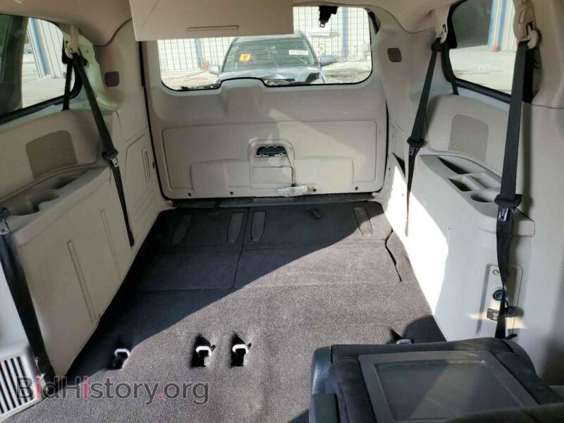 2011 Chrysler MINIVAN (VIN 2A4RR5DG2BR647293) — photo 10 of 13