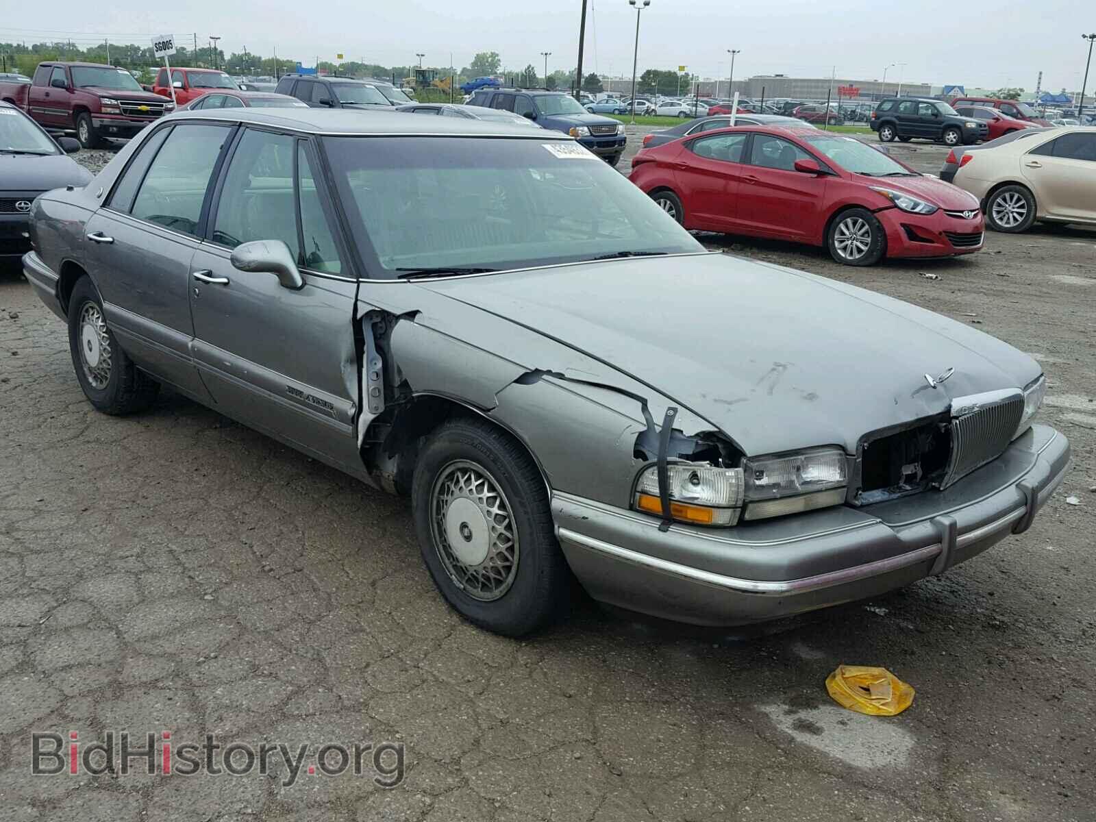 Photo 1G4CW52K3TH615473 - BUICK PARK AVE 1996