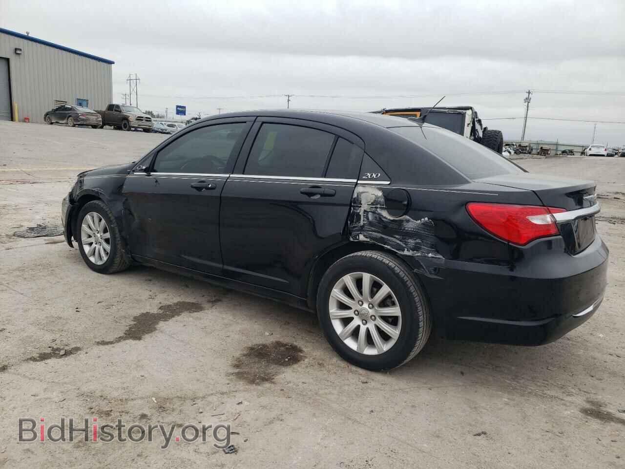 2013 CHRYSLER 200 - VIN: 1C3CCBBB8DN617366 - Фото 2