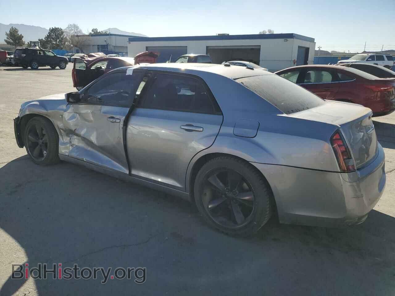 2014 CHRYSLER 300 - VIN: 2C3CCABGXEH375227 - Фото 2