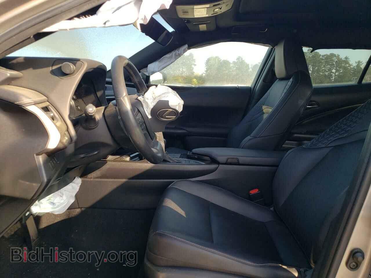 2019 LEXUS UX 200 - VIN: JTHY3JBH8K2010607 - Photo 7