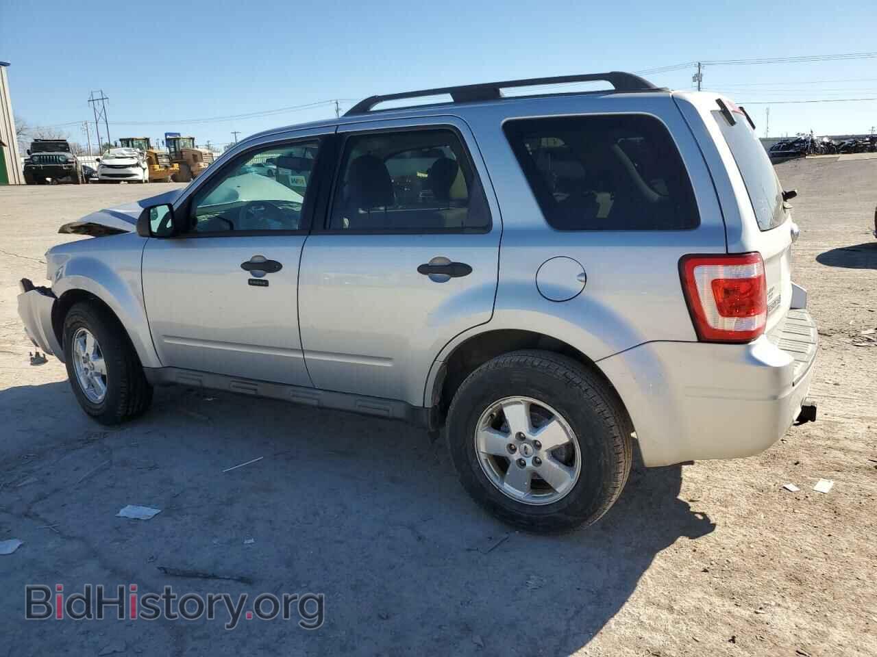 2011 FORD ESCAPE - VIN: 1FMCU9D74BKB67168 - Фото 2