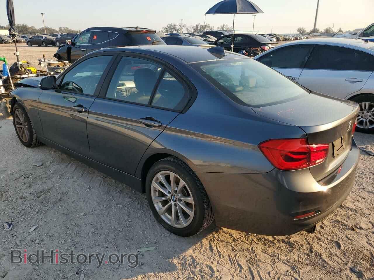 2016 BMW 3 SERIES - VIN: WBA8E1G52GNU11390 - Фото 2