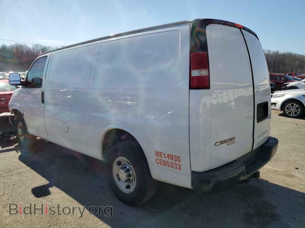 2014 CHEVROLET EXPRESS - VIN: 1GCWGFCA8E1208545 - Фото 2