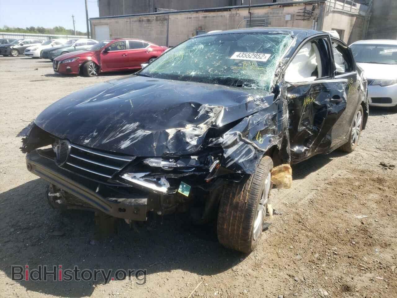 2017 VOLKSWAGEN JETTA - VIN: 3VW2B7AJ0HM213006 - Фото 2