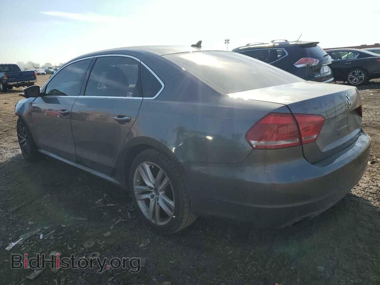 2012 VOLKSWAGEN PASSAT - VIN: 1VWBP7A35CC011842 - Фото 2