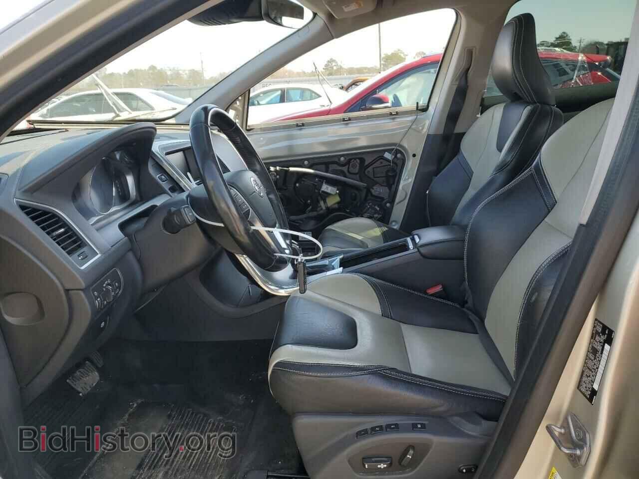 2017 VOLVO XC60 - VIN: YV440MDR7H2075437 - Фото 7