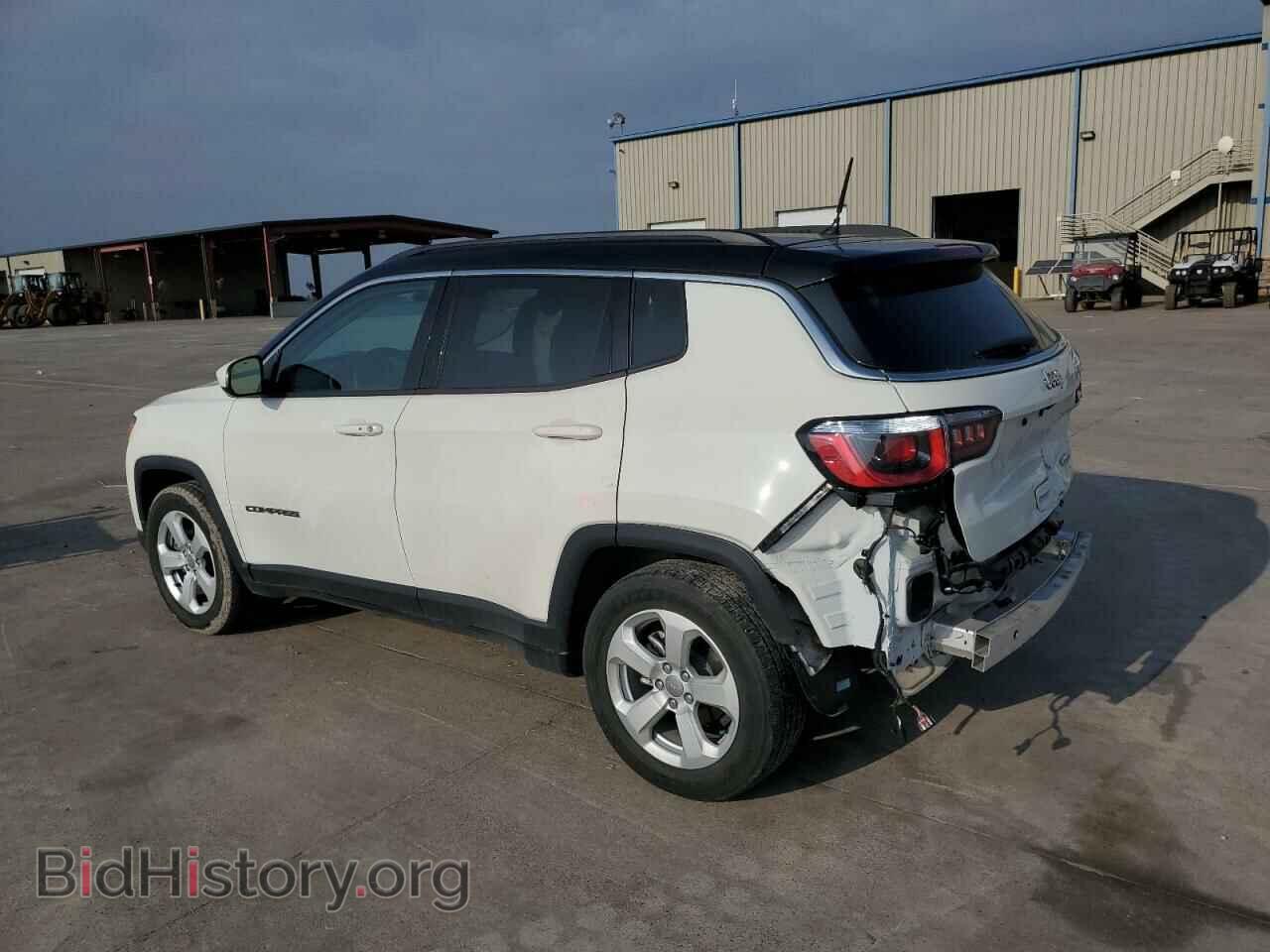 2018 JEEP COMPASS - VIN: 3C4NJCBB3JT240747 - Фото 2