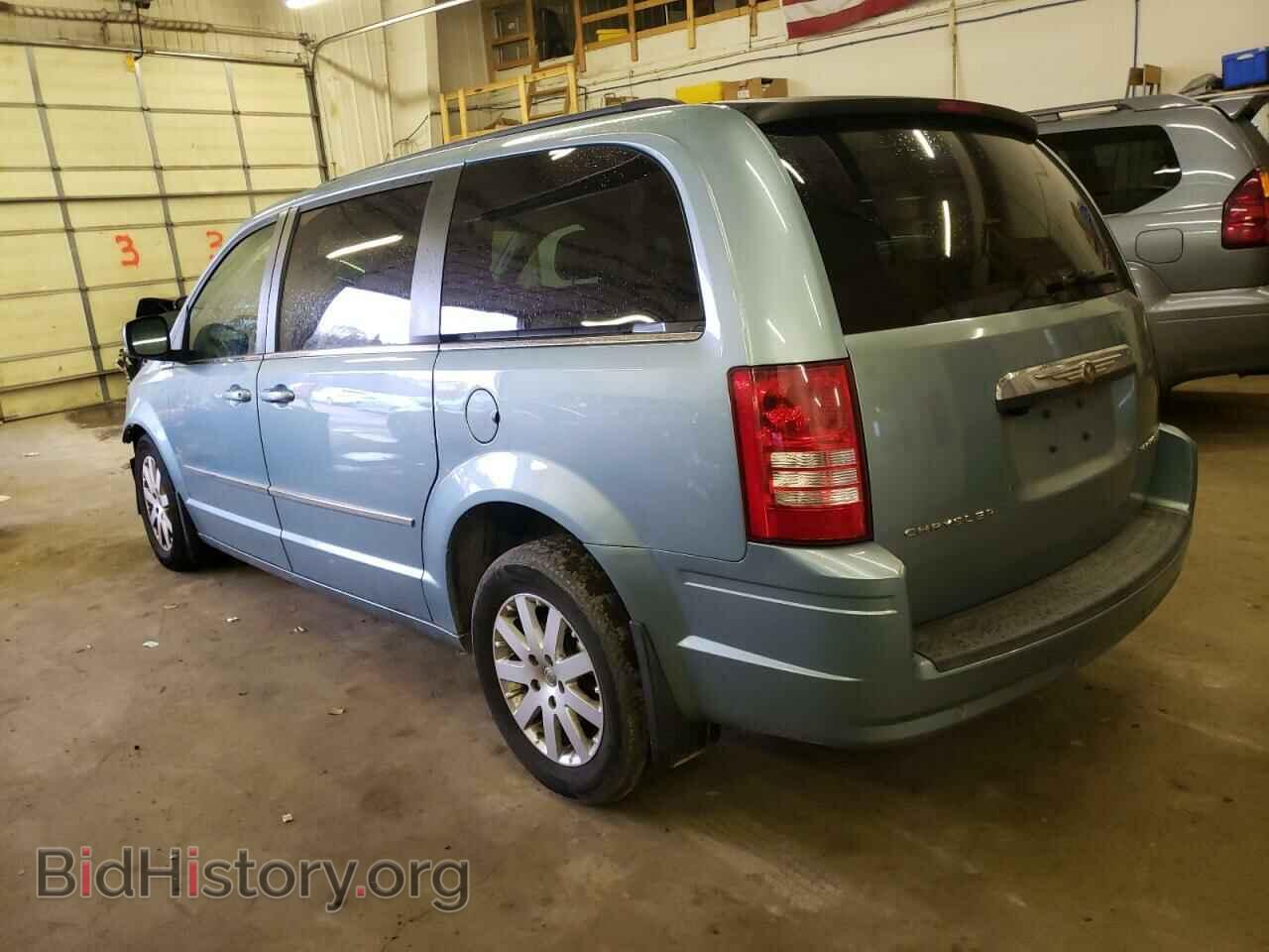 2010 CHRYSLER MINIVAN - VIN: 2A4RR8DX8AR481233 - Фото 2