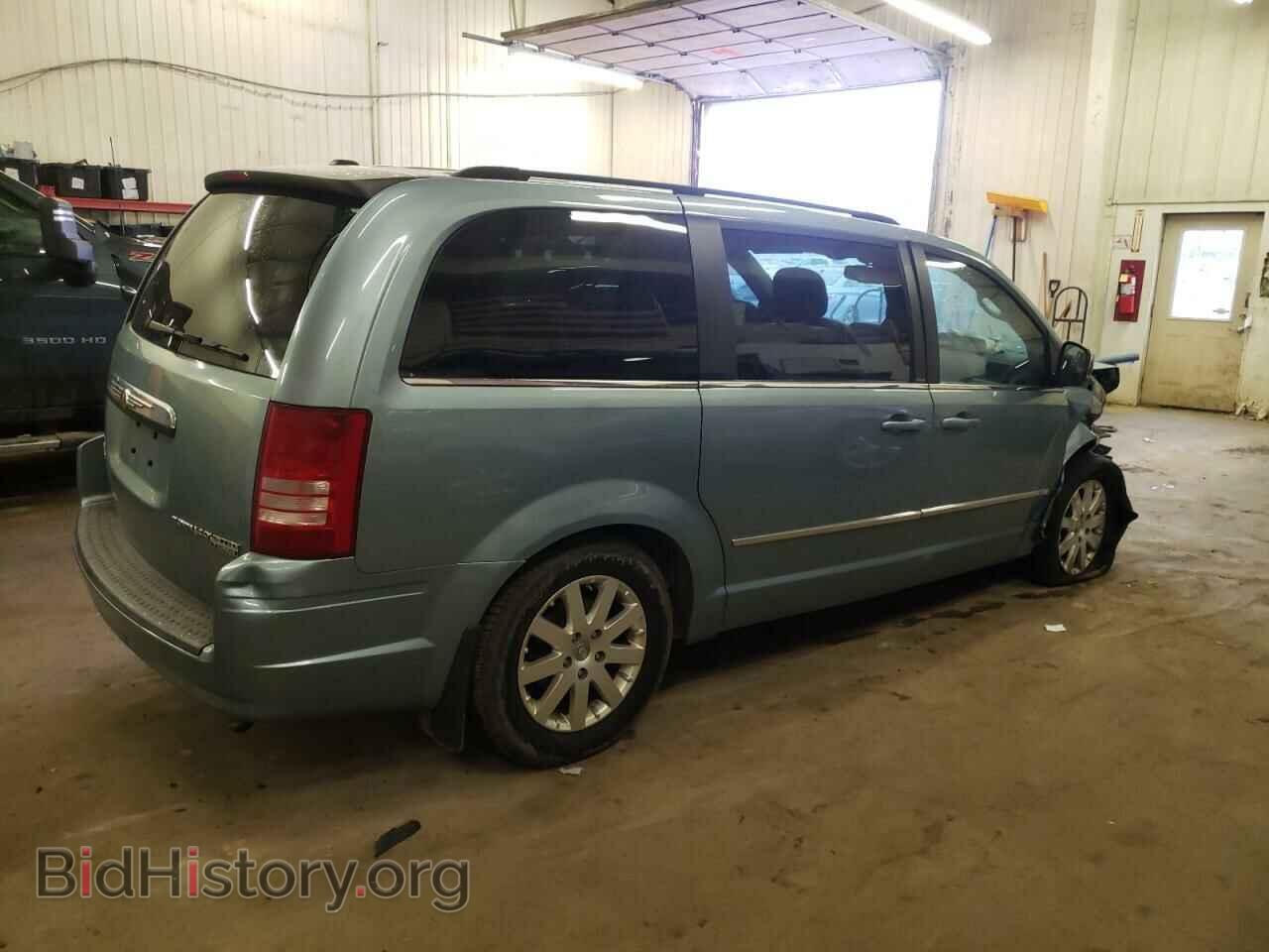 2010 CHRYSLER MINIVAN - VIN: 2A4RR8DX8AR481233 - Фото 3