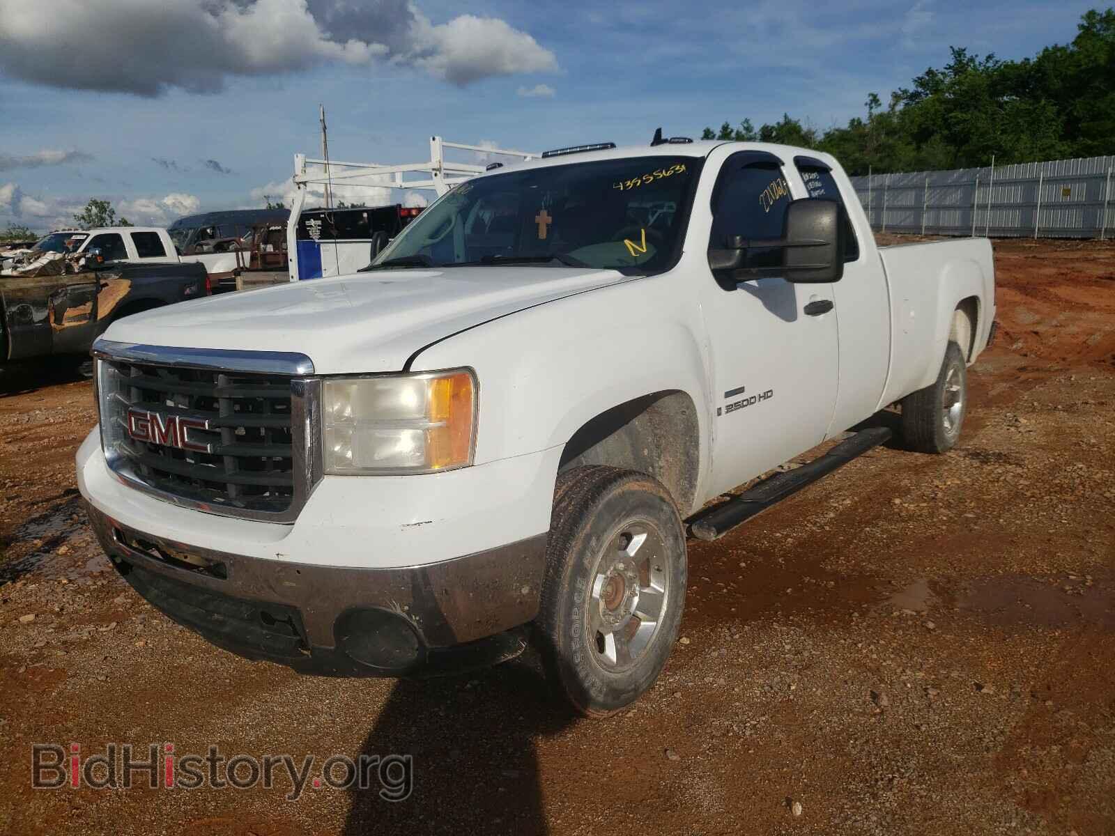 2008 GMC SIERRA - VIN: 1GTHC29648E170860 - Photo 2
