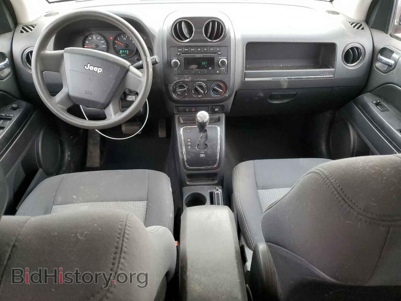 2009 JEEP COMPASS - VIN: 1J4FF47B09D107525 - Фото 8
