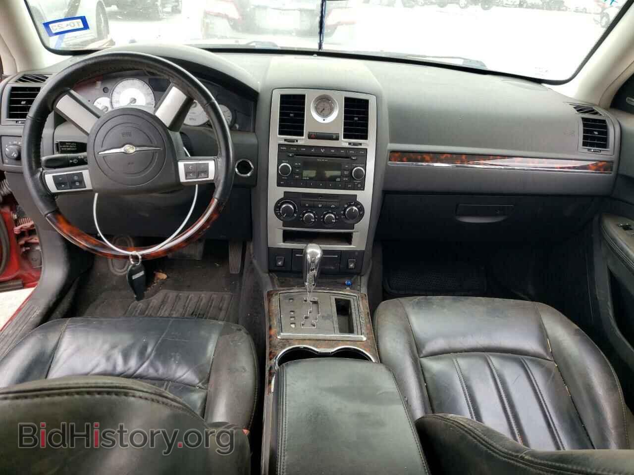 2008 CHRYSLER 300 - VIN: 2C3KA63H68H242233 - Фото 8