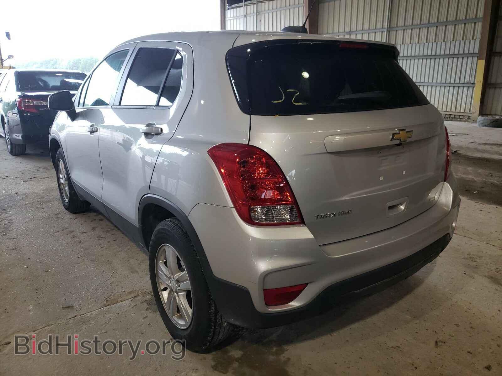 2019 CHEVROLET TRAX - VIN: 3GNCJNSB0KL389175 - Фото 3