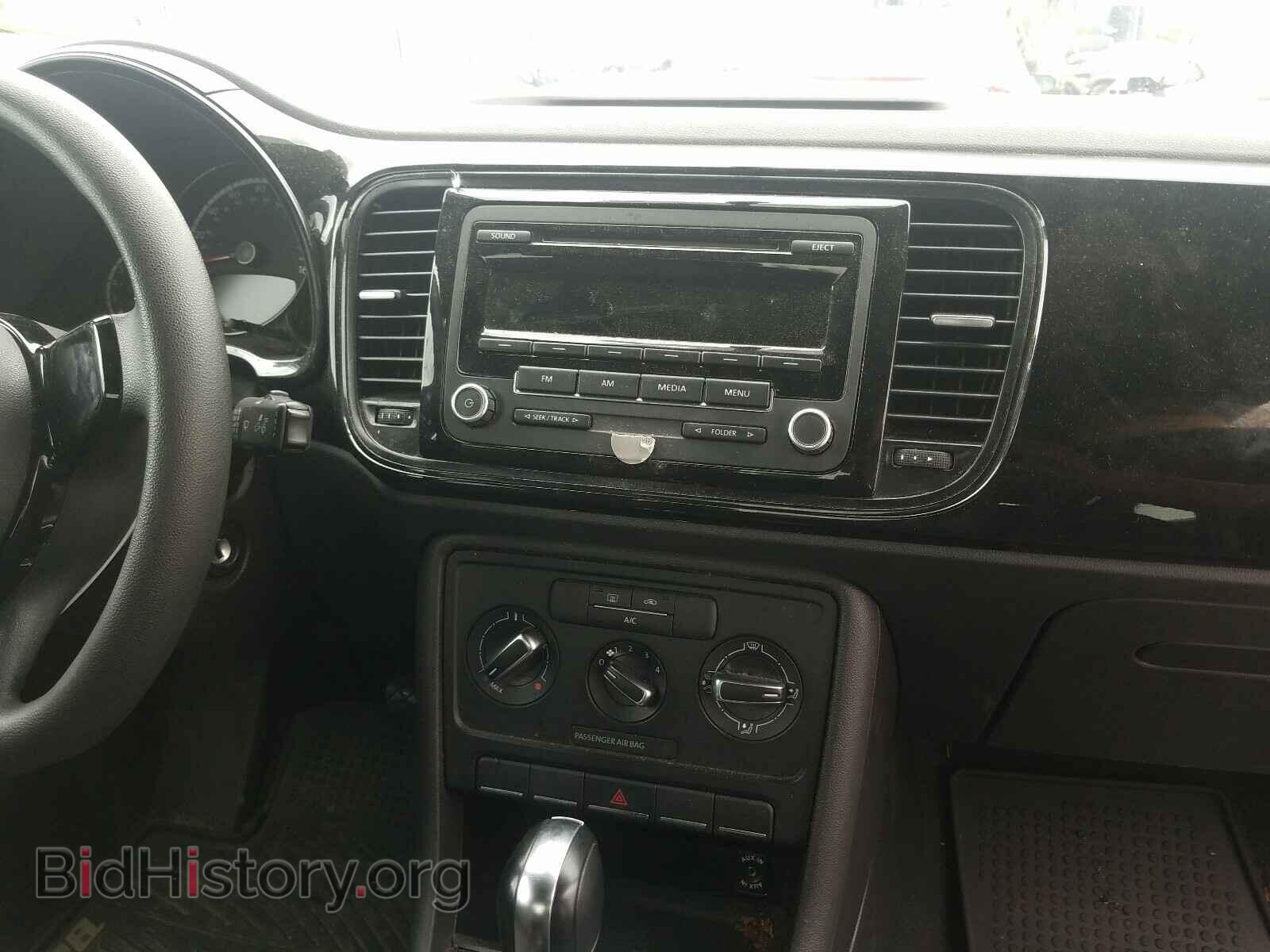 2014 VOLKSWAGEN BEETLE - VIN: 3VWFP7AT3EM606661 - Фото 9