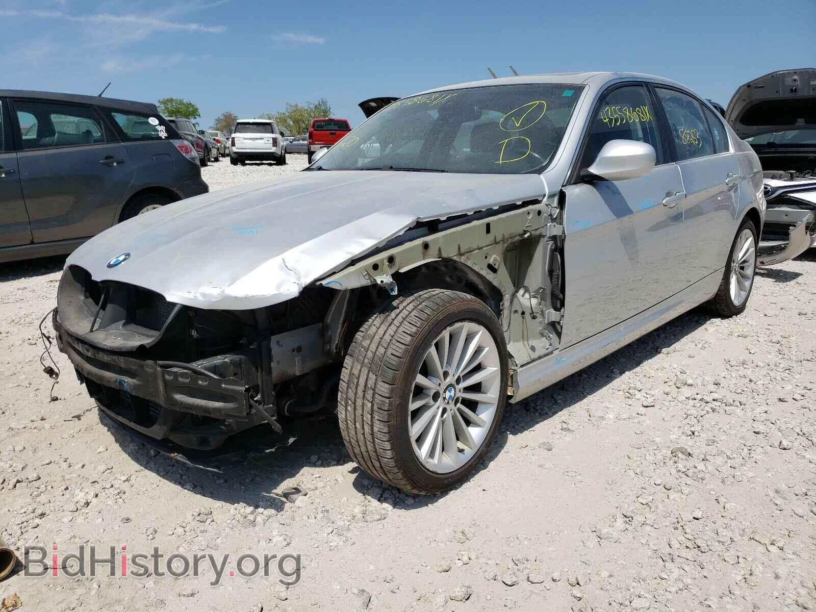 2009 BMW 3 SERIES - VIN: WBAPL33579A404870 - Фото 2