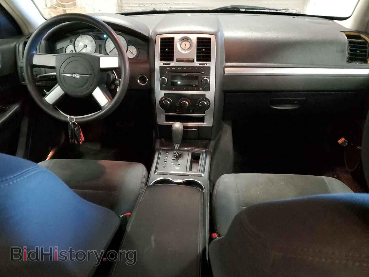 2010 CHRYSLER 300 - VIN: 2C3CA4CD5AH173854 - Фото 8