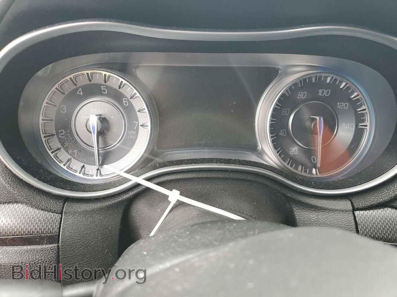 2017 CHRYSLER 300 - VIN: 2C3CCAAG8HH593852 - Фото 9
