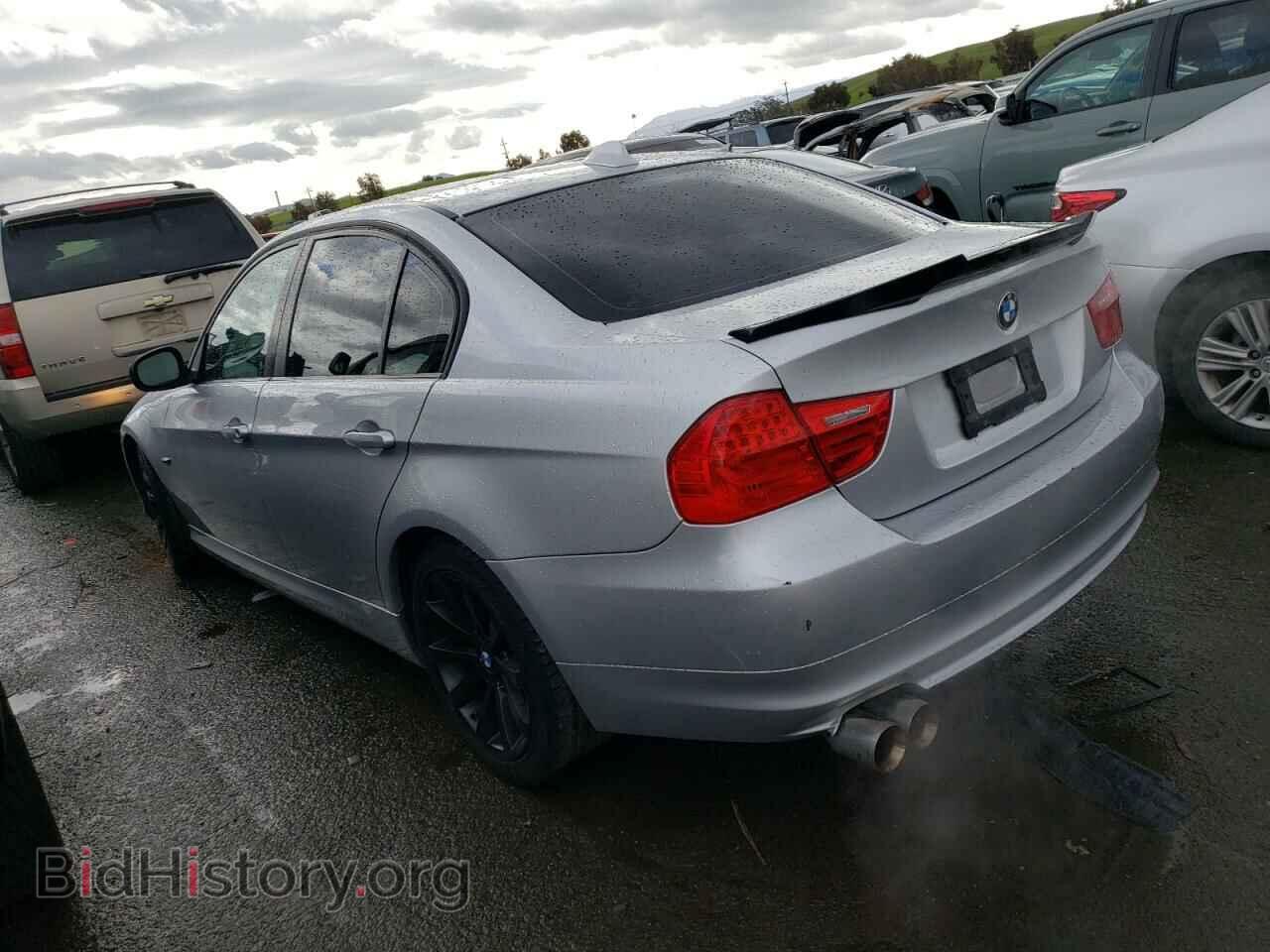 2011 BMW 3 SERIES - VIN: WBAPH5G55BNM74258 - Фото 2
