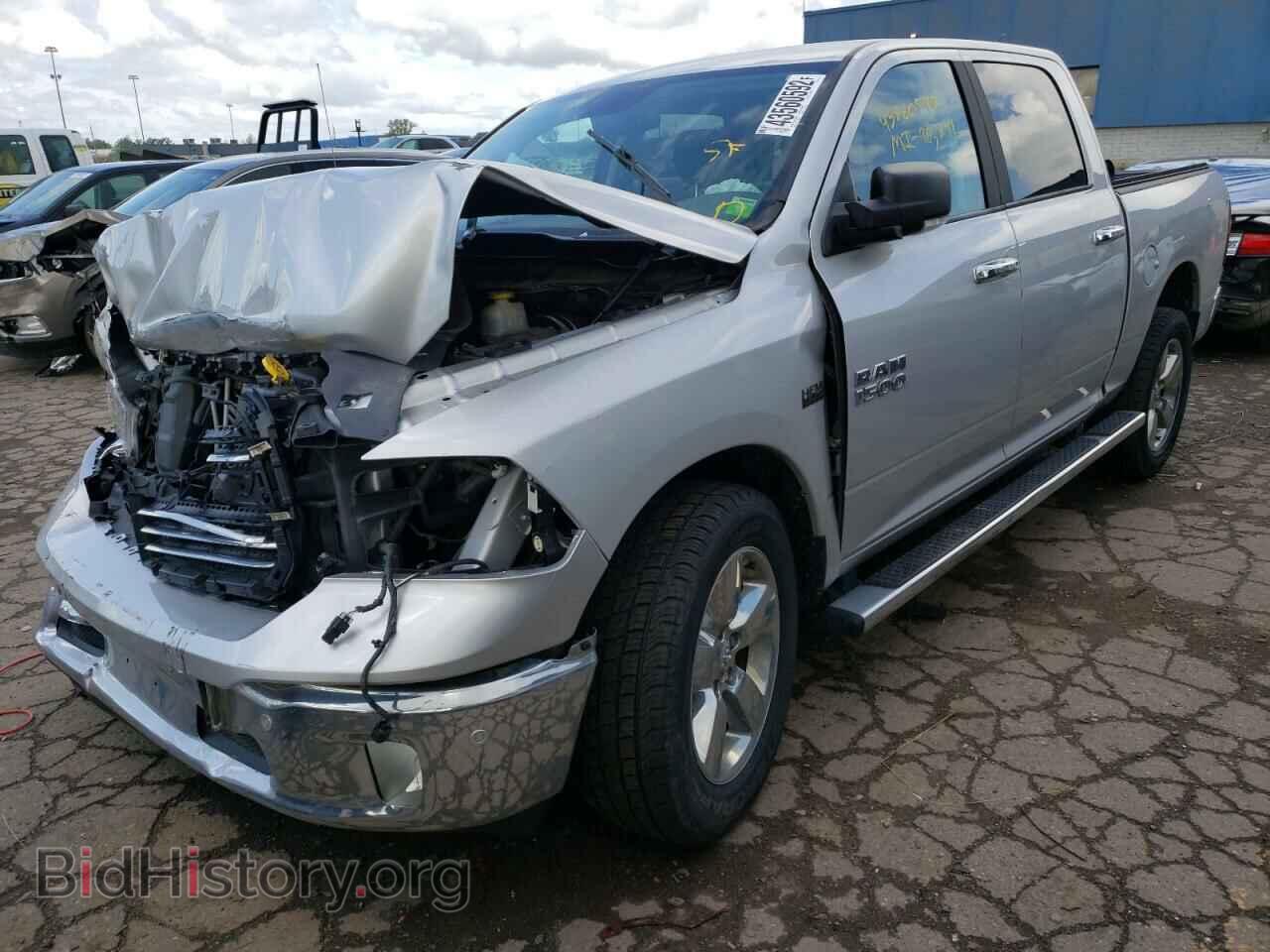 2018 RAM 1500 - VIN: 1C6RR7LT8JS109461 - Photo 2