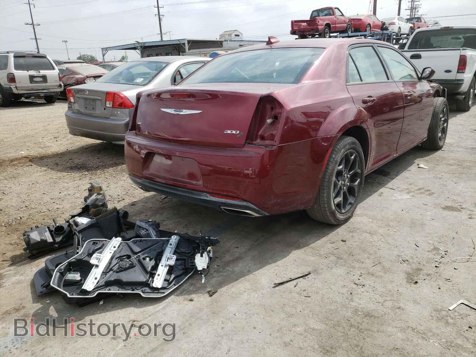 2019 CHRYSLER 300 - VIN: 2C3CCAGG8KH648797 - Фото 4